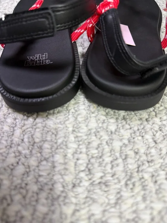 Wild Fable Black Sandals-Red Rope Strap lightweight-comfortable-Women size 9 - Picture 6 of 7